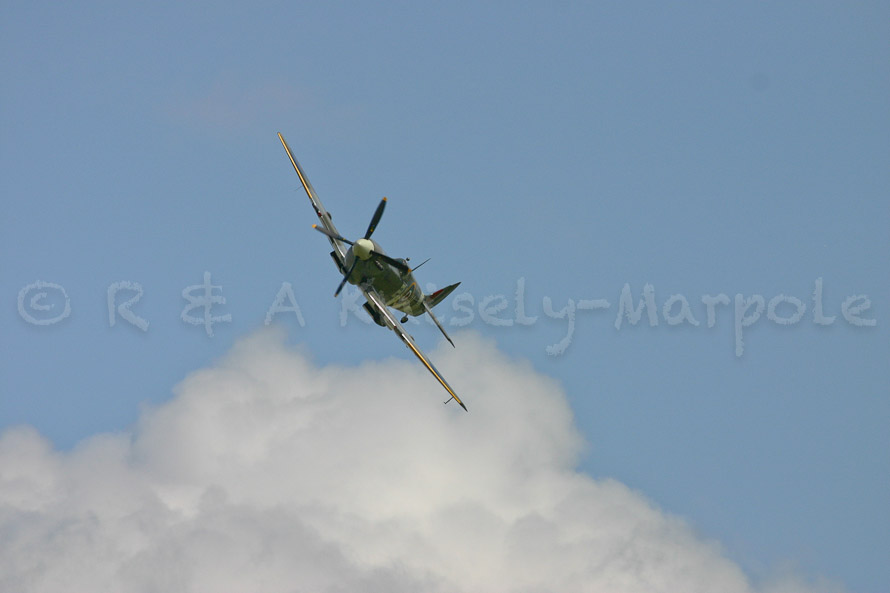 Mk lX Spitfire MK356 LF.lX