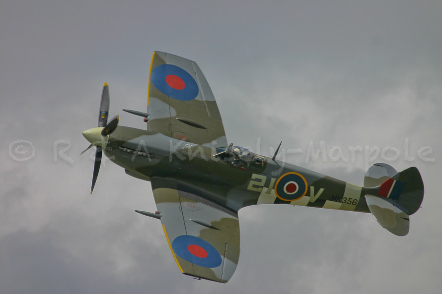 Mk lX Spitfire MK356 LF.lX